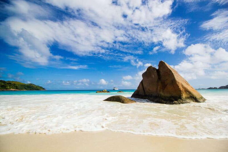 sri-lanka-6-day-tour-beach-stay-wildlife-history-culture