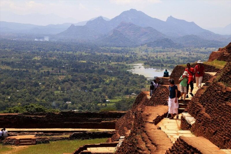 sri-lanka-bentota-day-trip-to-sigiriya-and-dambulla-temple