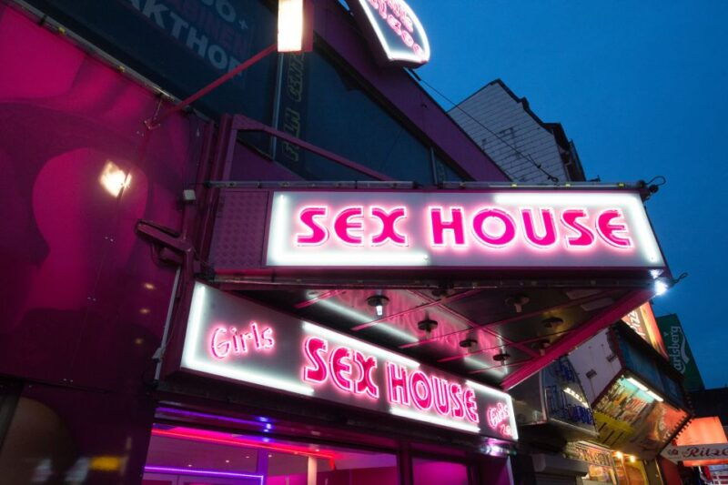 st-pauli-nightlife-tour-with-drag-queen-in-german