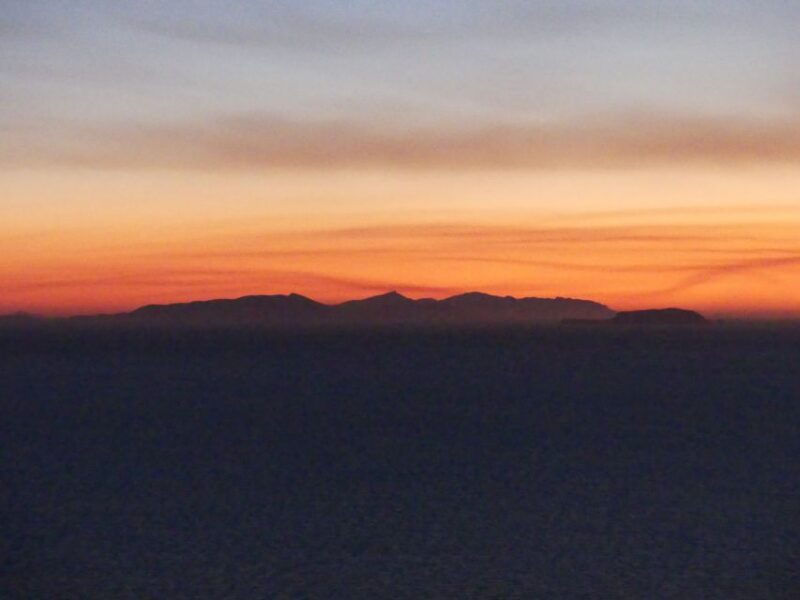 sunrise-caldera-hike-with-snacks