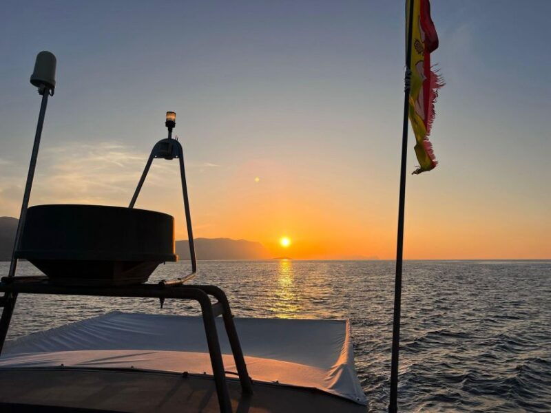 sunset-boat-tour-in-palermo