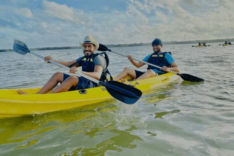 sunset-kayaking-in-negombo