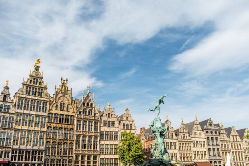surprise-tour-of-antwerp-guided-by-a-local