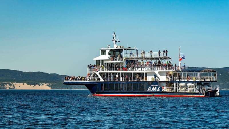 tadoussac-charlevoix-vip-lounge-upper-deck-whale-watching