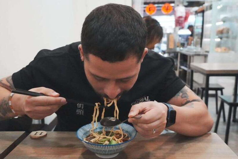 taipei-local-favorite-food-tour-in-golden-lane-full-lunch