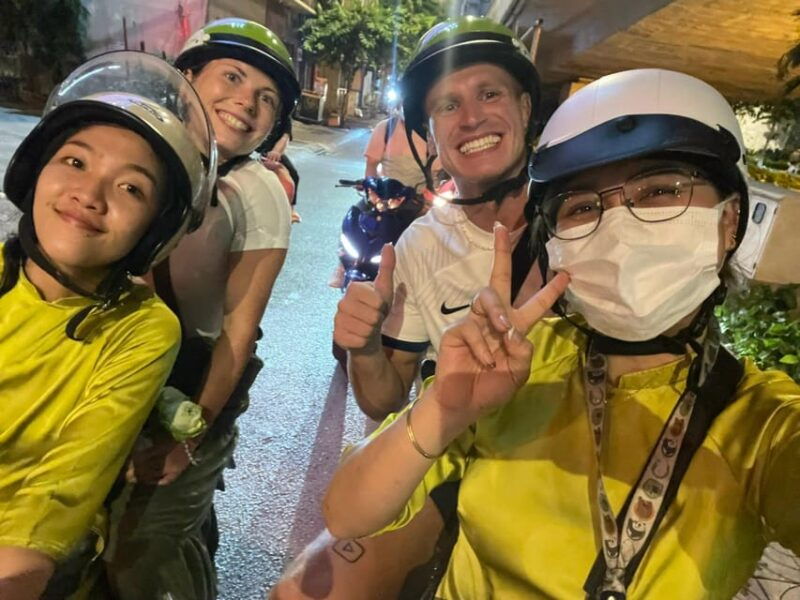 taste-of-saigon-saigon-local-street-food-tour-by-night