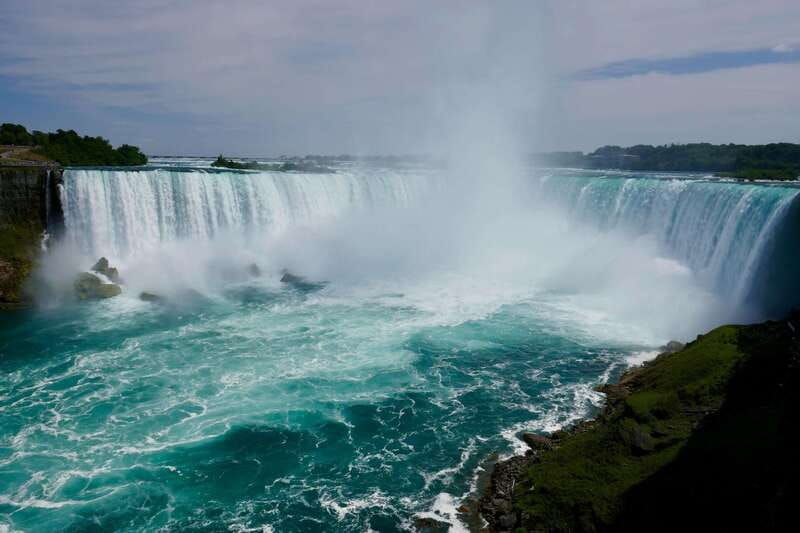 toronto-niagara-falls-day-tour-w-cruise-tower-journey