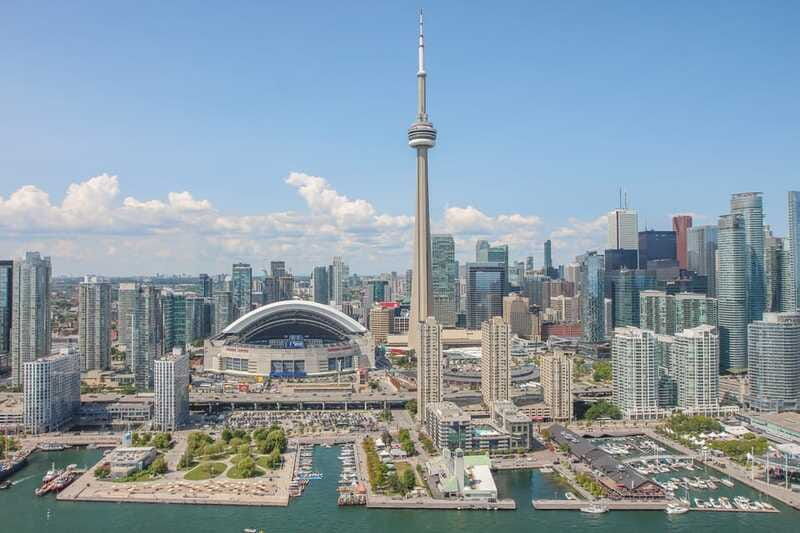 toronto-private-helicopter-tour-for-two-2