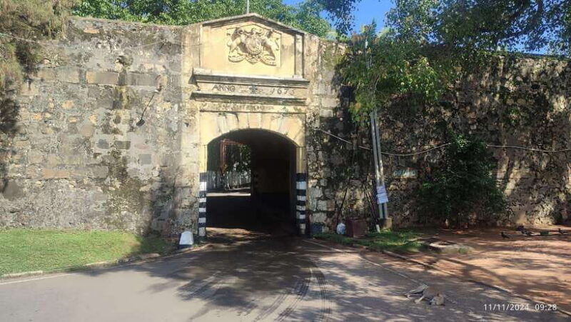 trincomalee-city-tour-with-koneswarm-and-crocodile-lake