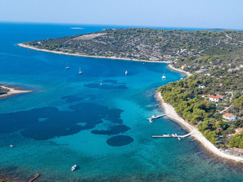 trogir-private-speedboat-tour-to-blue-lagoon-and-3-islands