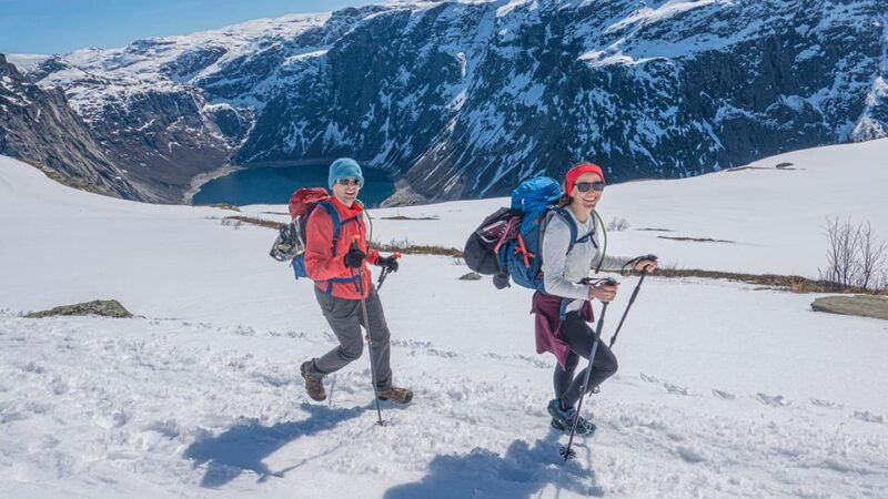 trolltunga-winter-cabin-experience