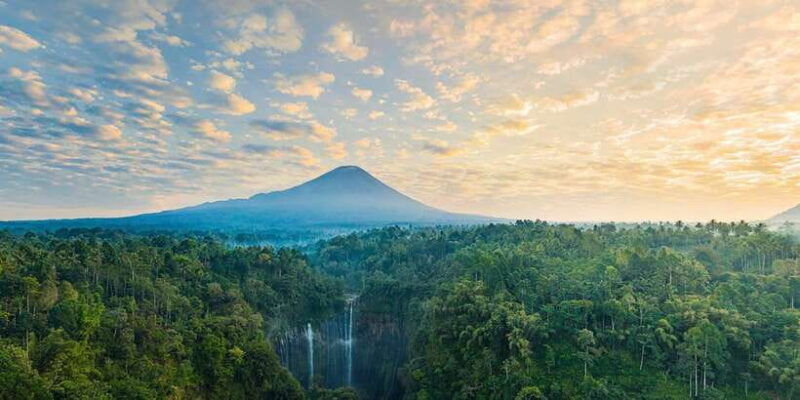 tumpak-sewu-waterfall-and-bromo-sunrise-2d1n-from-surabaya
