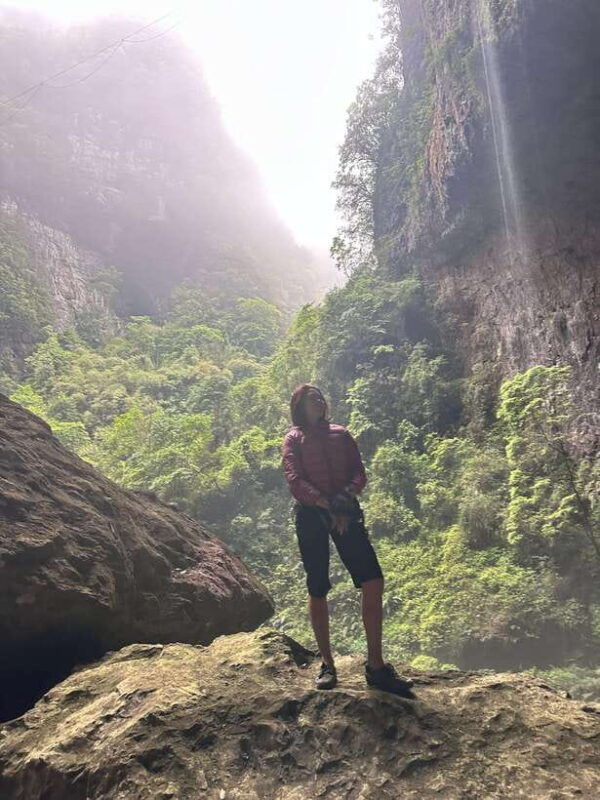 two-dragon-den-caving-experience