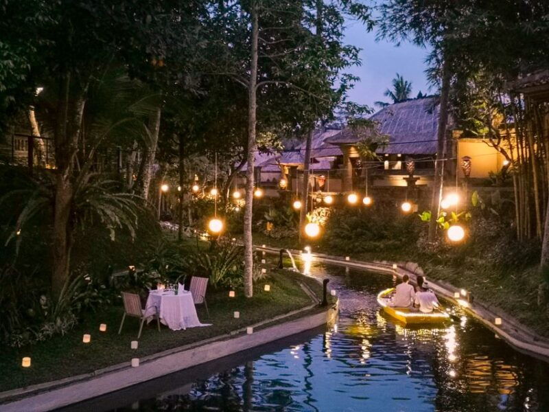 ubud-balinese-royal-dinner-with-tropical-forest-views