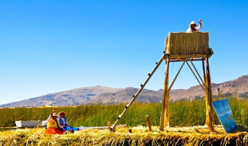 uros-kayaking-taquile-island-day-tour