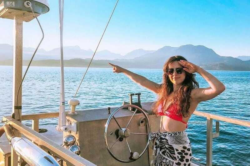 vancouver-sunset-boat-cruise-with-complementary-bubbly