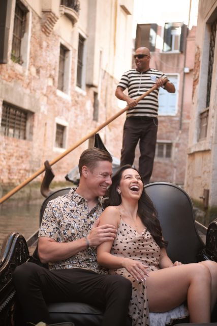 venice-photo-shoot-in-the-most-beautiful-place-gondola