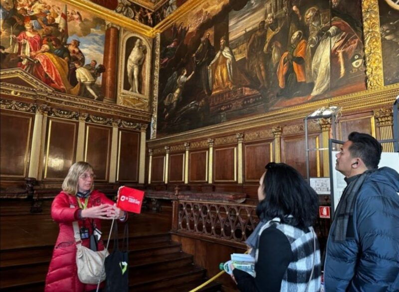 venice-st-marks-doges-palace-rialto-and-gondola-tour