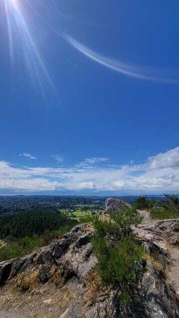 victoria-penninsula-adventure-hiking-aquarium-and-views