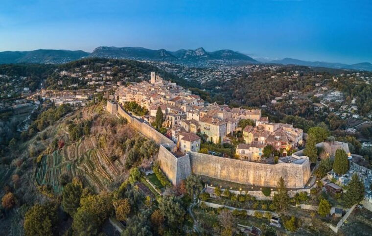 visit-saint-paul-de-vence-antibes-and-cannes-7-hour-tour