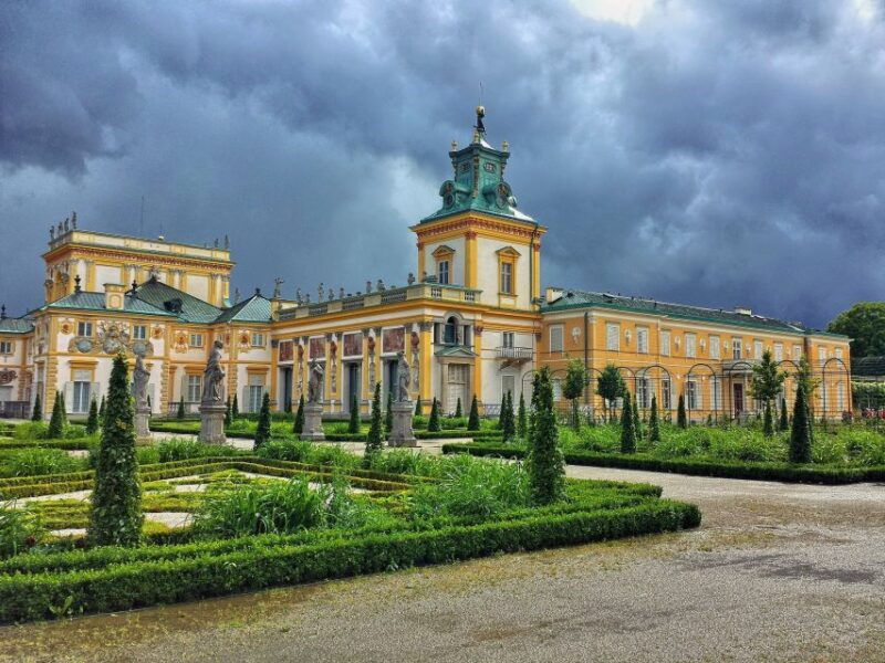 warsaw-old-town-highlights-private-walking-tour