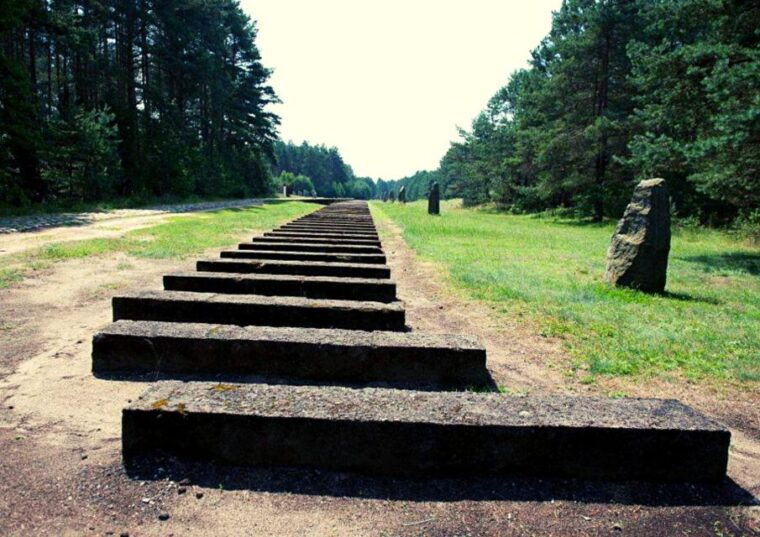 warsaw-small-group-tour-to-treblinka-extermination-camp