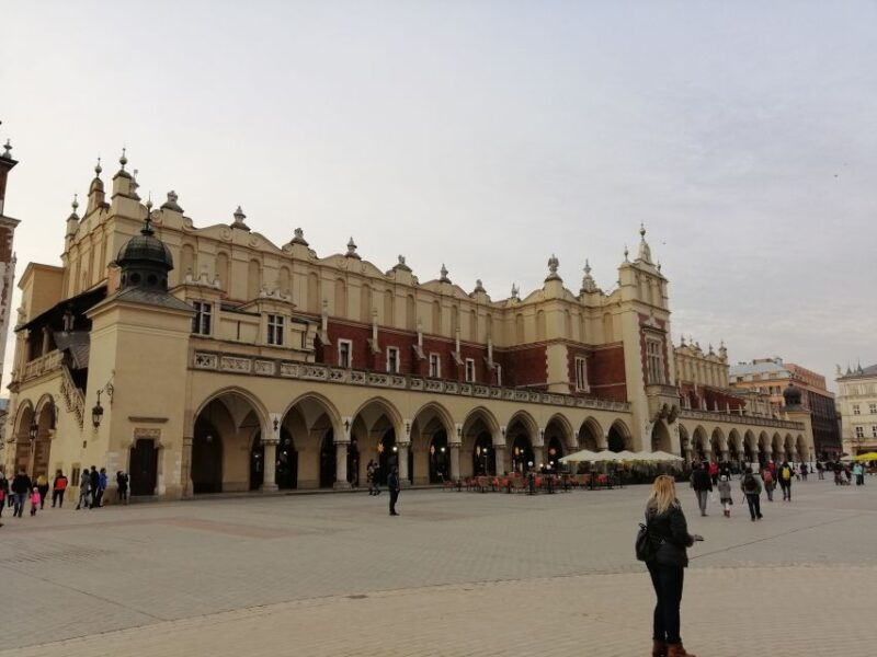 warsaw-tour-to-krakow-and-auschwitz-by-train-with-pickup