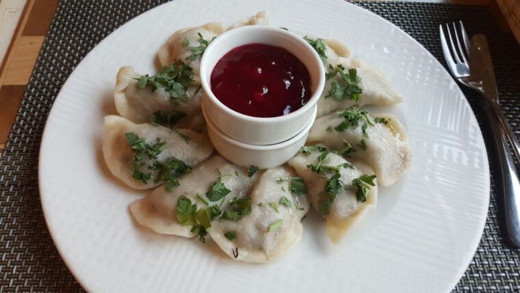 warsaw-traditional-food-tour-with-old-town-sightseeing