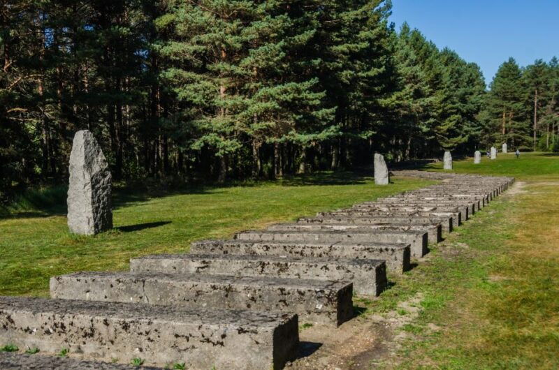 warsaw-treblinka-heartbreaking-concentration-camp-tour