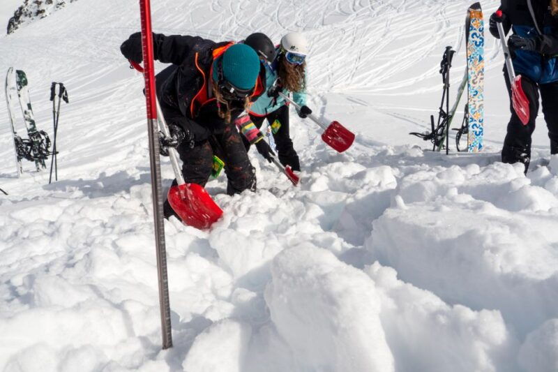 whistler-introduction-to-backcountry-skiing-splitboarding