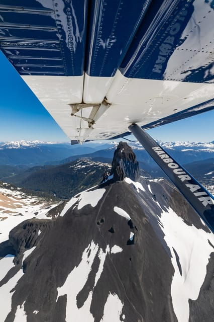 whistler-mountains-and-glaciers-tour-by-seaplane