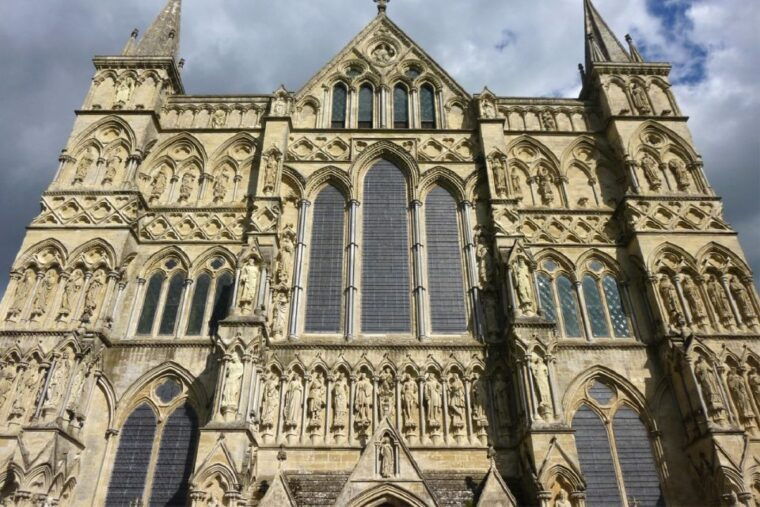 windsor-bath-stonehenge-salisbury-with-christmas-lunch