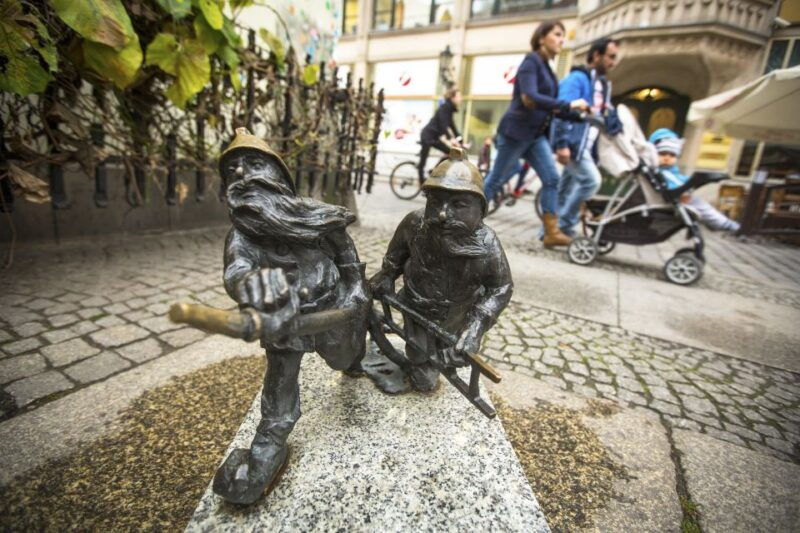 wroclaw-garden-gnome-challenge-with-guide