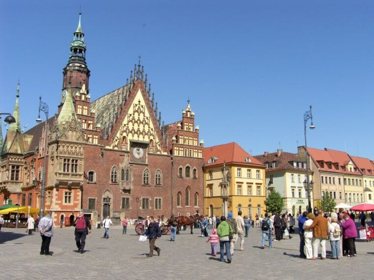wroclaw-long-city-walk-and-luxury-ship-cruise-for-groups