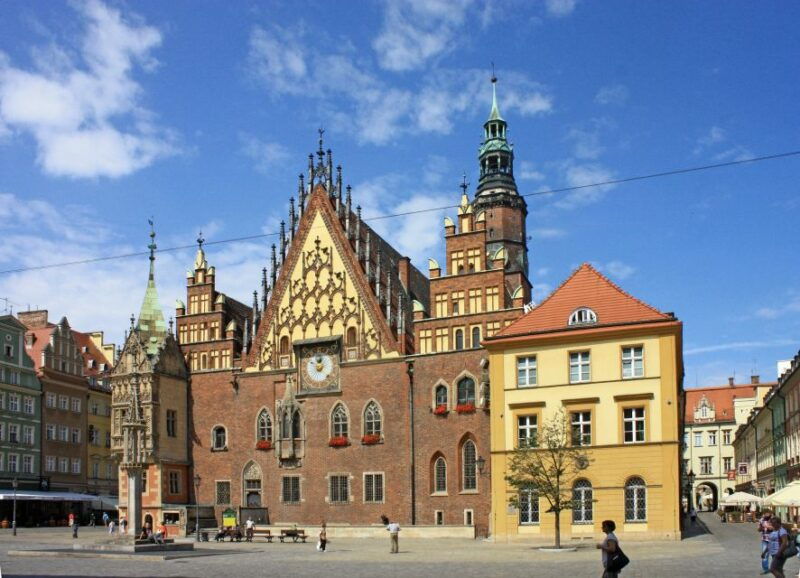 wroclaw-old-town-highlights-private-walking-tour-2