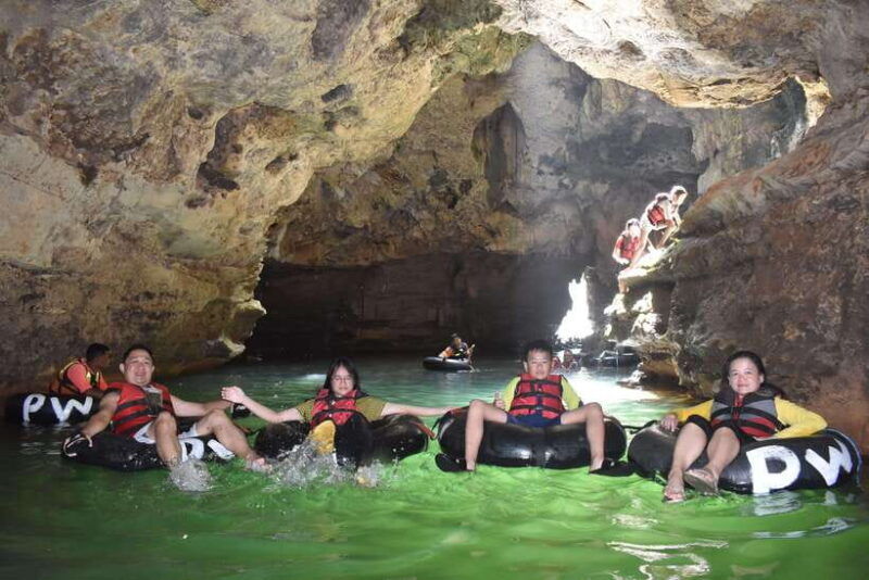 yogyakarta-sunrise-at-mt-merapi-jomblang-cave-pindul-cave