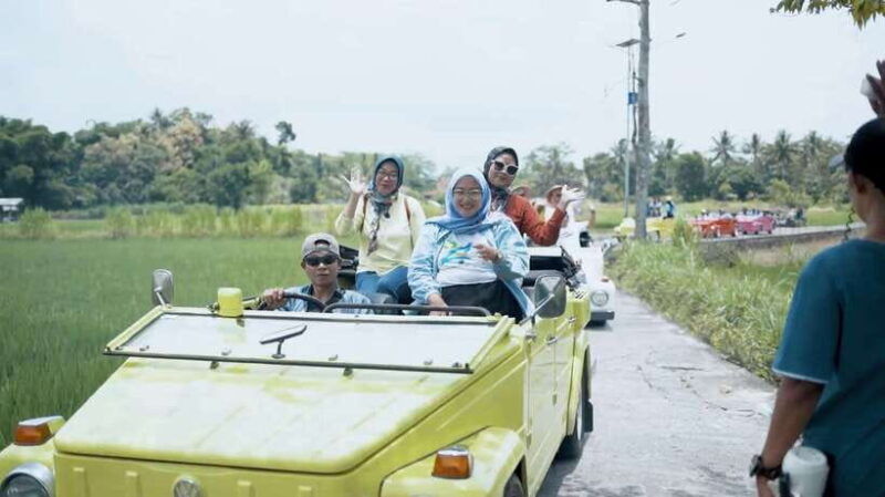 yogyakarta-vw-borobudur-english-guide-tour-long-trip