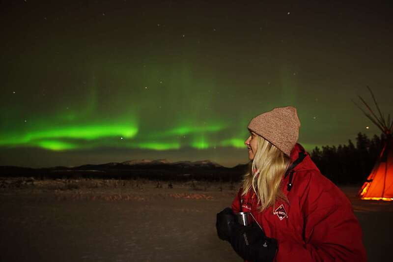 yukon-aurora-borealis-late-night-viewing-tour