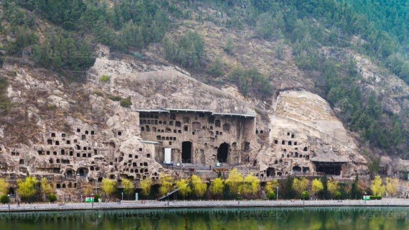 zhengzhou-private-tour-to-shaolin-temple-longmen-grottoes