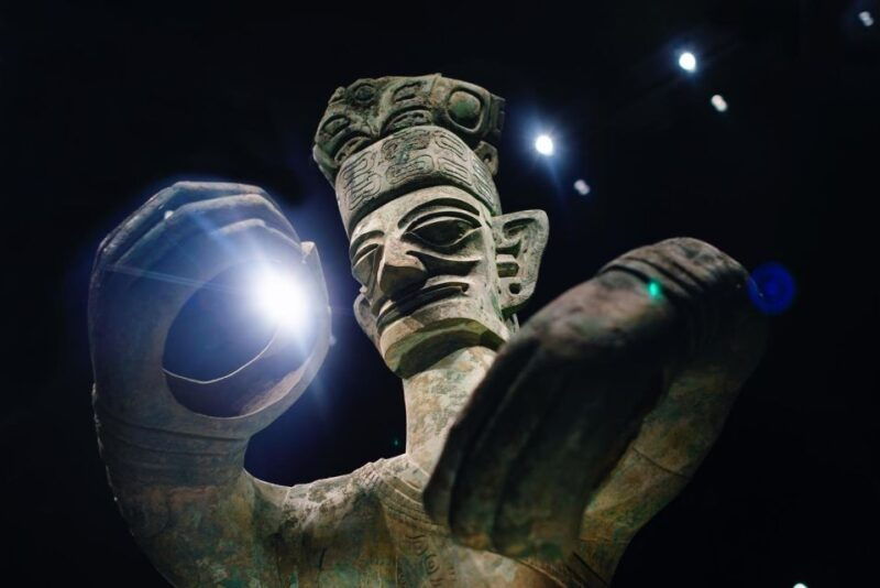 1-day-tour-of-chengdu-panda-and-sanxingdui-museum