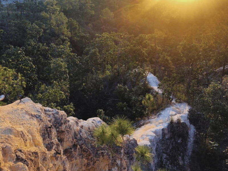 1-day-trip-from-chiang-mai-to-pai-van-rental-with-driver