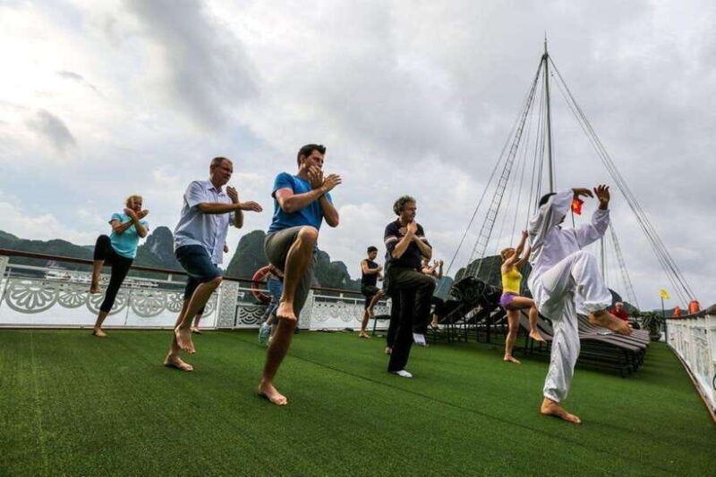 2d1n-ha-long-bay-cruise-by-oriental-sails