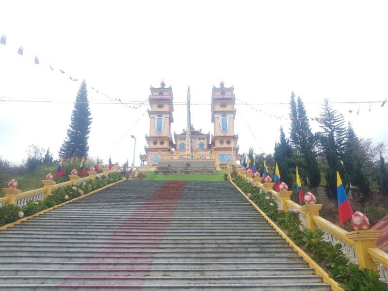 7-hour-datanla-waterfall-clay-tunnel-and-holy-see-temple