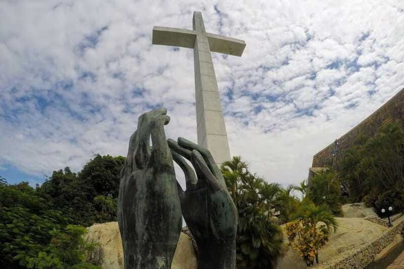 acapulco-4hrs-city-tour-w-peace-chapel-and-mural-of-diego