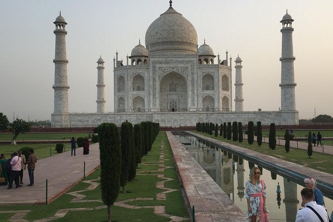 Agra Guiding Tour by Car from Agra Hotel/Airport/Train Station. - The Value of This Tour