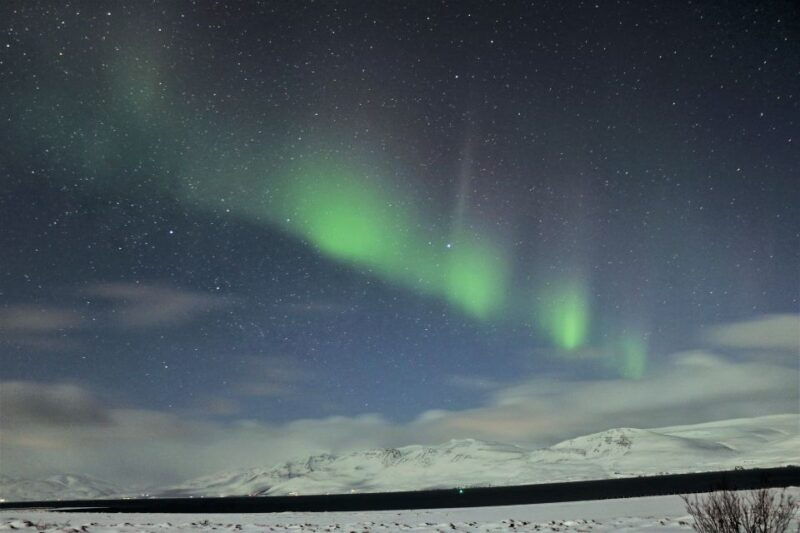 akureyri-hunt-for-the-northern-lights-photography-tour