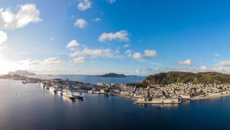 alesund-fjord-sightseeing-bus-tour-alesund-to-oye-one-way