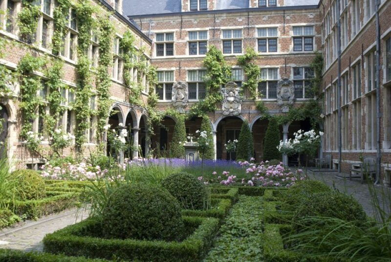 antwerp-private-historical-highlights-walking-tour