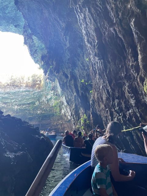 argostoli-melissani-lake-drogarati-cave-and-myrtos-beach