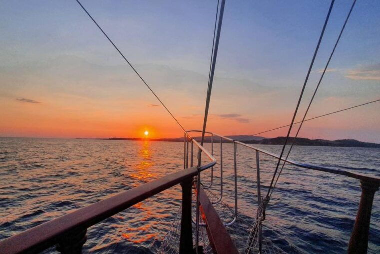 argostoli-sunset-cruise-with-swim-stops-dinner-and-wine
